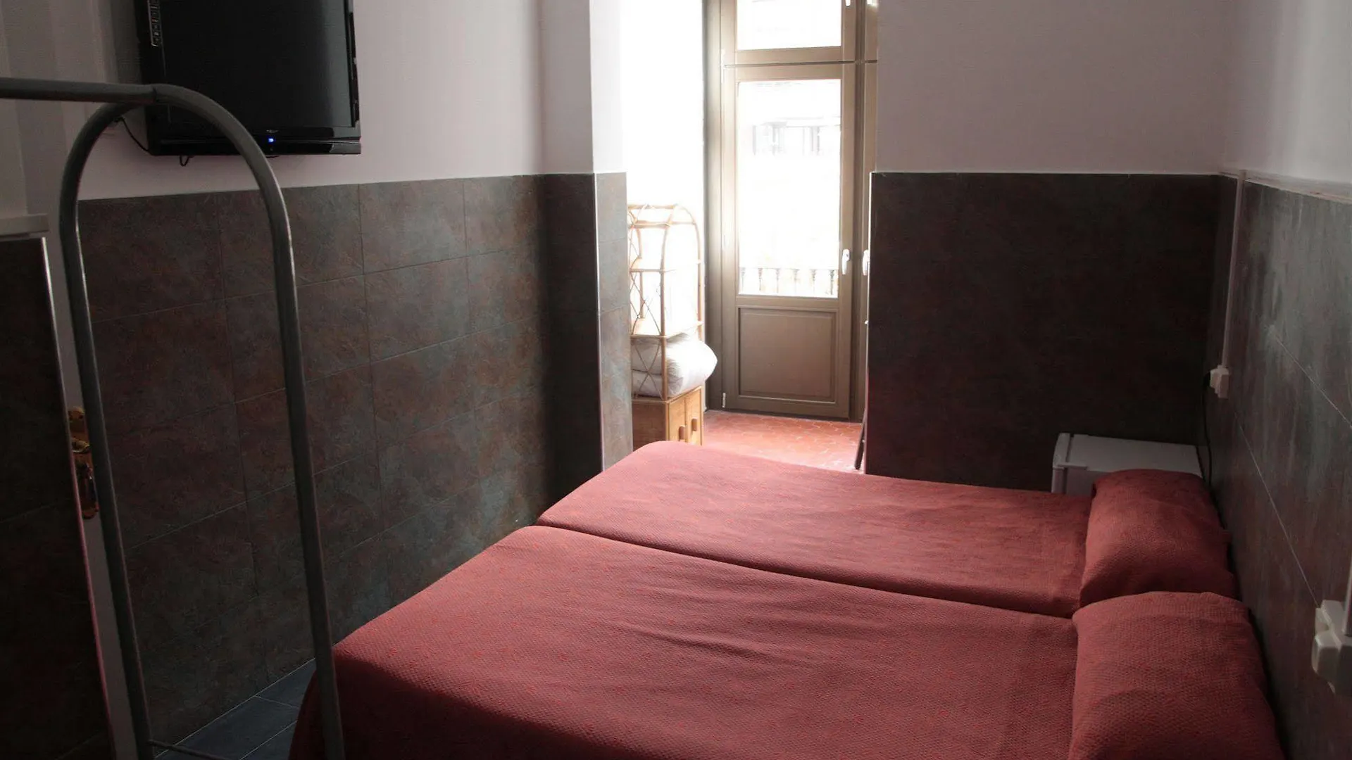 Gasthof Lenin Hostel Barcelona
